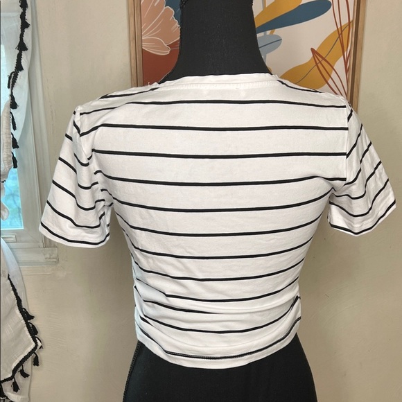 Zara White and Black Striped Short Sleeve Cropped Tee Size M - Picture 3 of 6